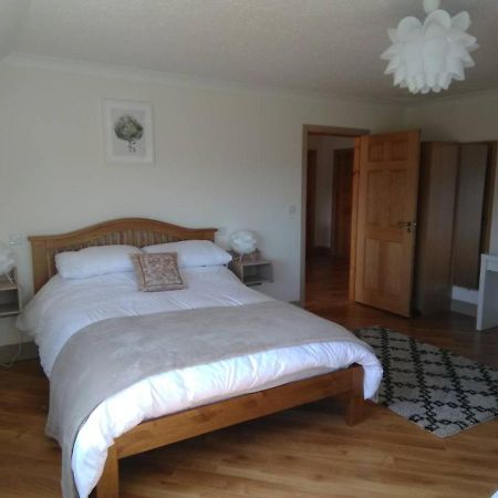 Turlough  Burren Rock Farmhouse B&B المظهر الخارجي الصورة