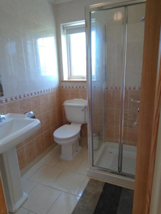 Turlough  Burren Rock Farmhouse B&B المظهر الخارجي الصورة