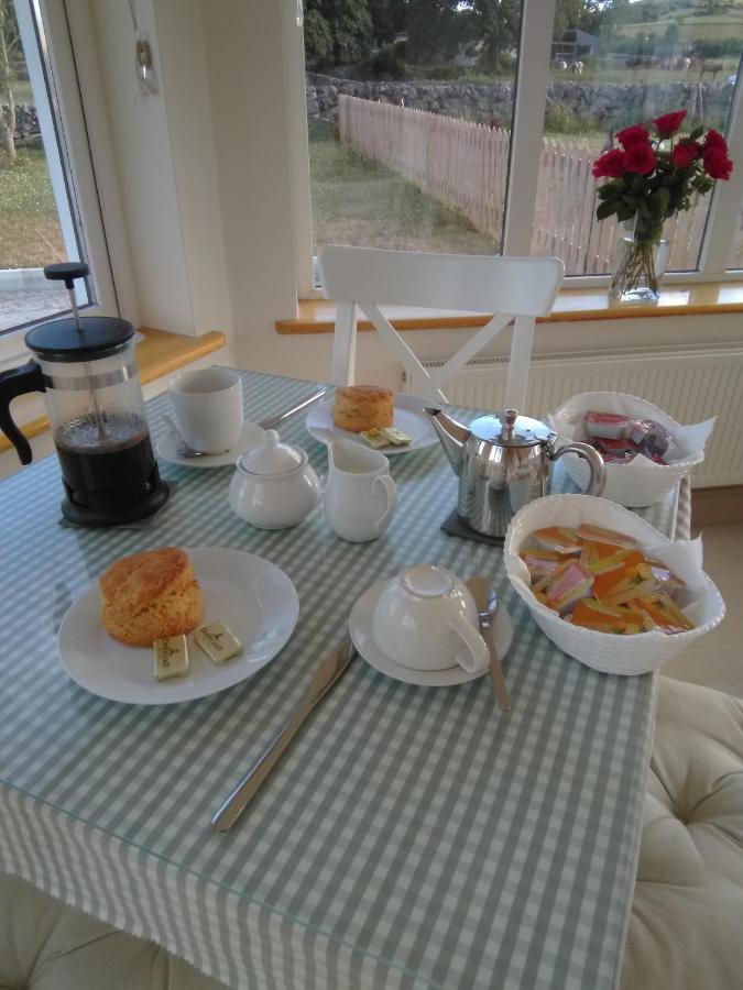 Turlough  Burren Rock Farmhouse B&B المظهر الخارجي الصورة