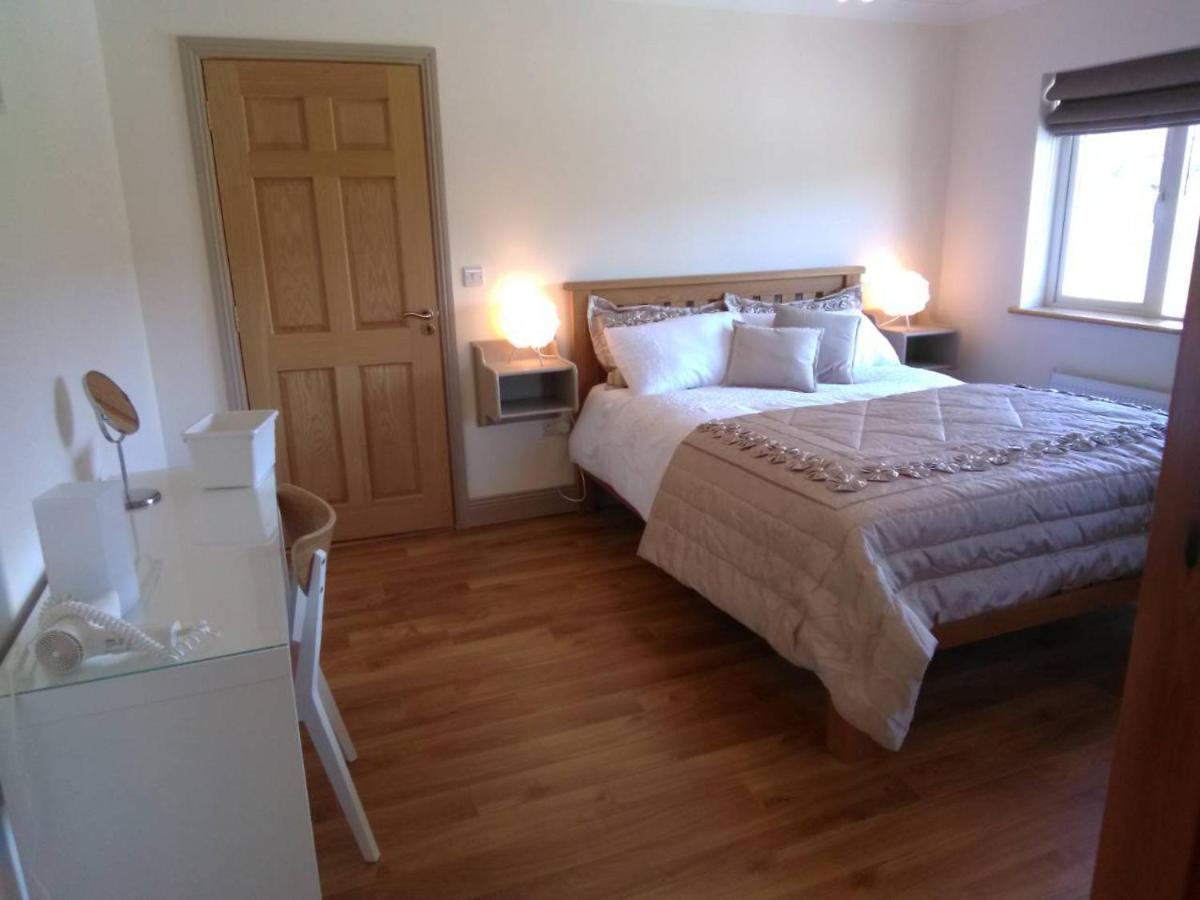 Turlough  Burren Rock Farmhouse B&B المظهر الخارجي الصورة