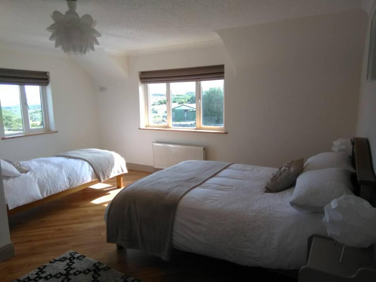 Turlough  Burren Rock Farmhouse B&B المظهر الخارجي الصورة