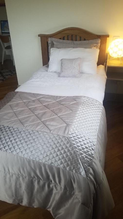 Turlough  Burren Rock Farmhouse B&B المظهر الخارجي الصورة