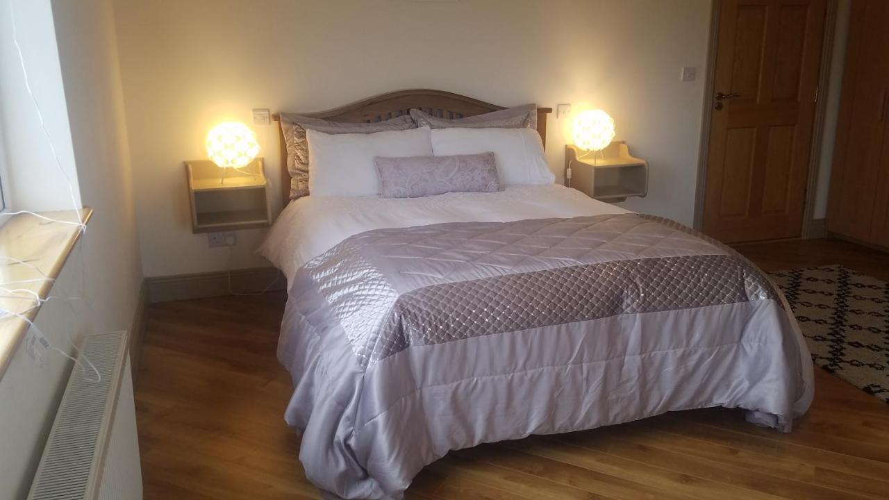 Turlough  Burren Rock Farmhouse B&B المظهر الخارجي الصورة